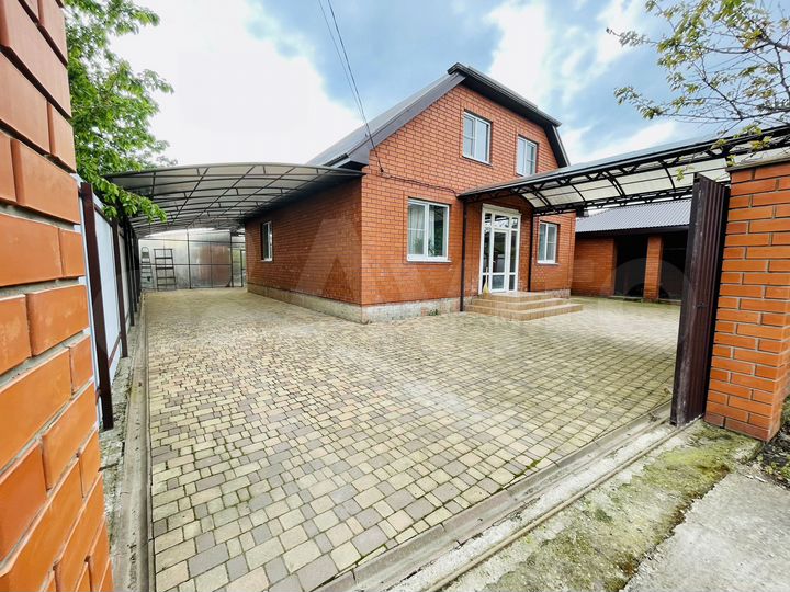 Дом 153,6 м² на участке 5,2 сот.