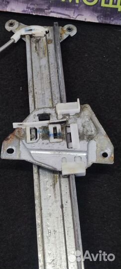 Передний стеклоподъёмник Mitsubishi Pajero 2