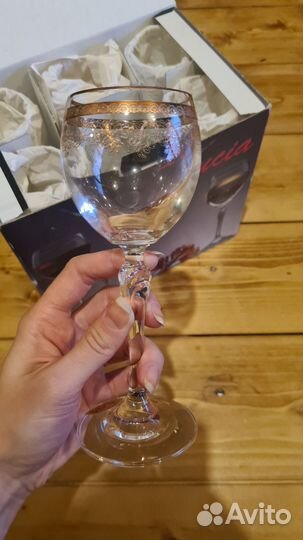 Набор бокалов для вина