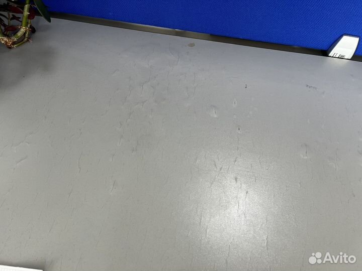 Угловой стол