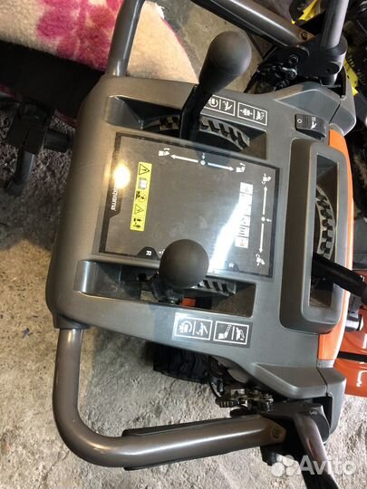 Снегоуборщик бензиновый Husqvarna ST 224