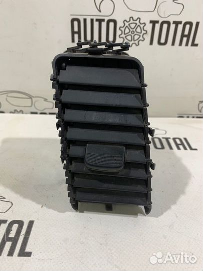 Дефлектор воздуховода левый Mitsubishi Lancer 10