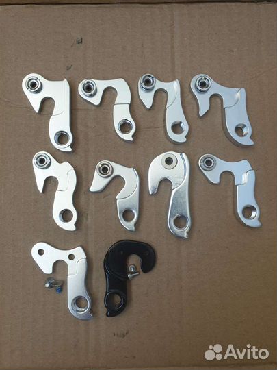 Держатель заднего переключателя 