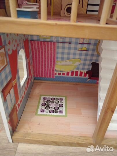 Домик кукольный