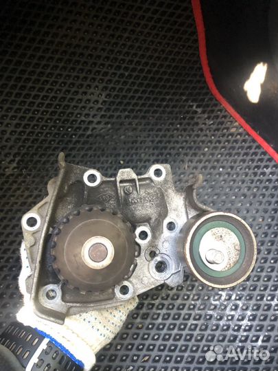 Помпа renault logan 1.4