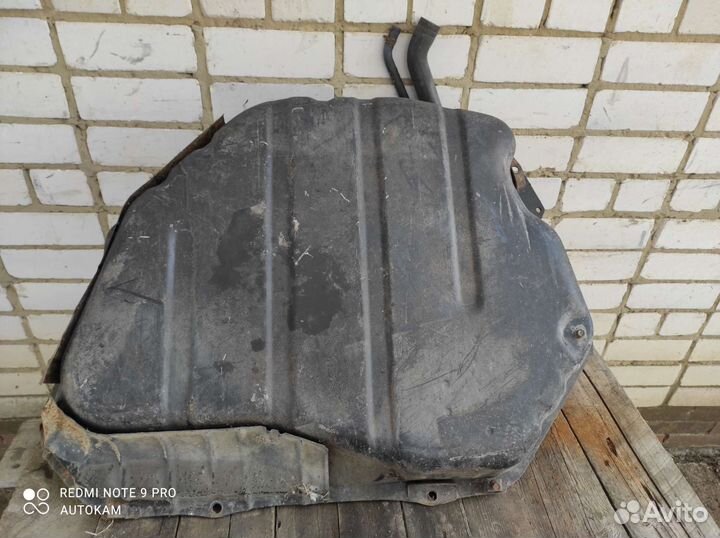 Бак топливный Mitsubishi Galant 8