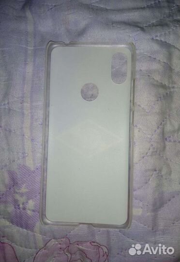 Чехол на телефон