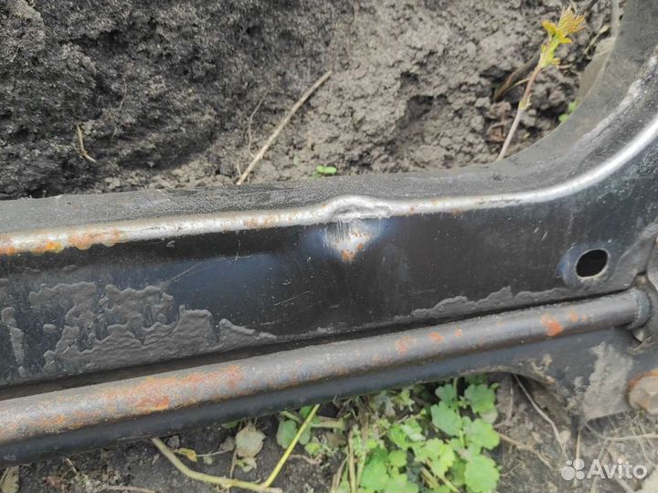 Подрамник Plymouth Dodge neon 2.0