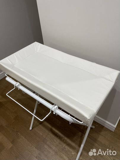 Пеленальный столик + ванночка + подставка