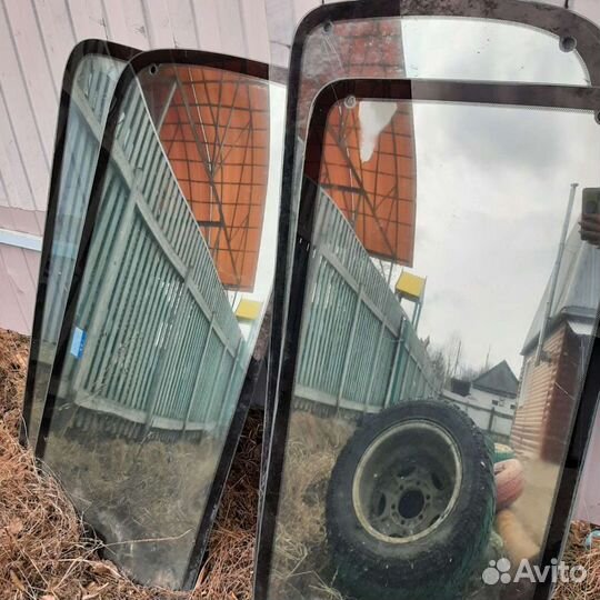 Стекло боковое для авто