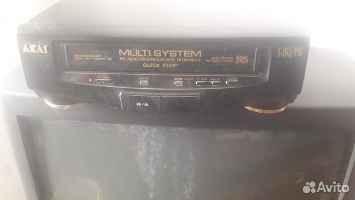 Видеомагнитофон akai
