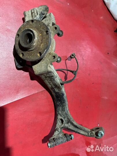 Кулак поворотный Audi A4 (B5) A6 (C5) Passat B5