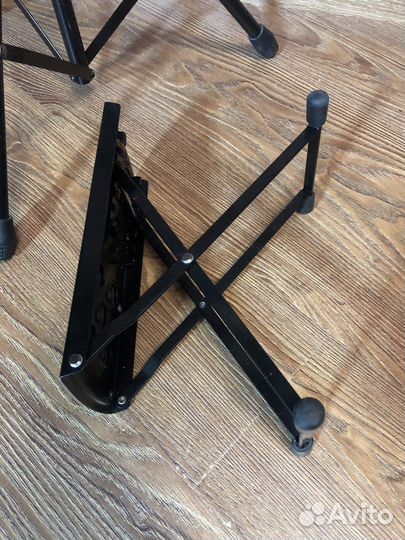 Подстака для ног гитариста