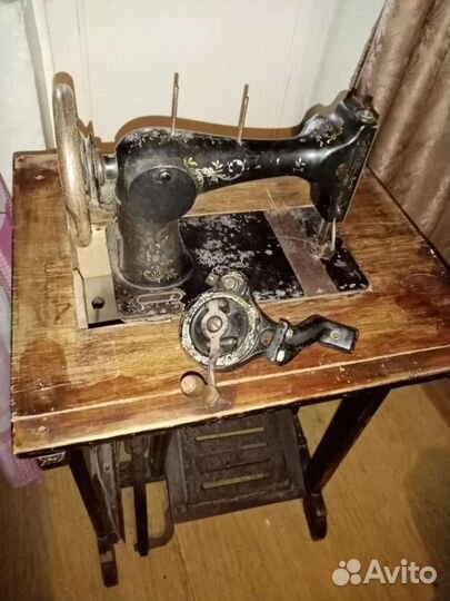 Швейная машина Singer