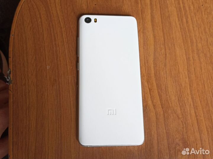 Телефон Xiaomi mi 5
