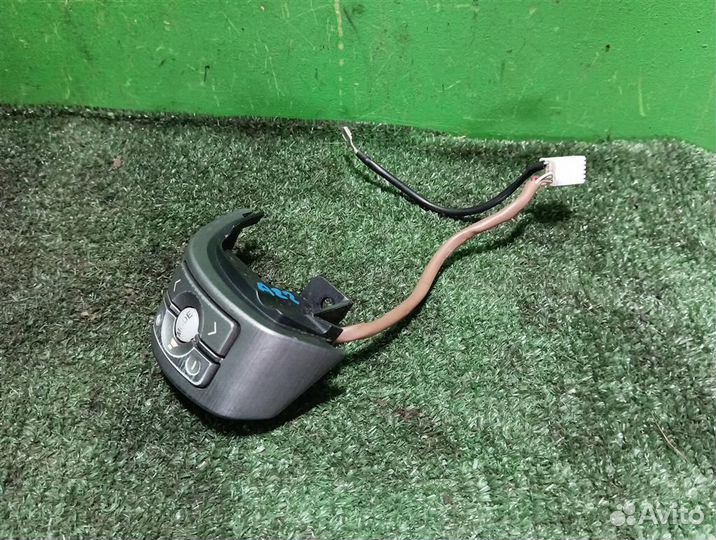 Кнопки мультимедиа на руль Toyota RAV4 A30 2006