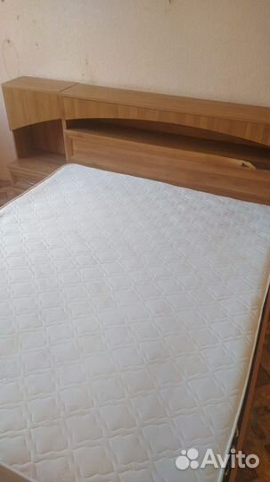 Кровать двухспальная