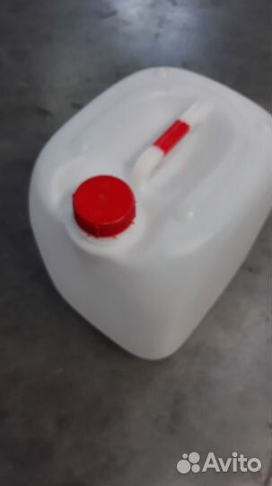 Канистры пластиковые б/у 20л