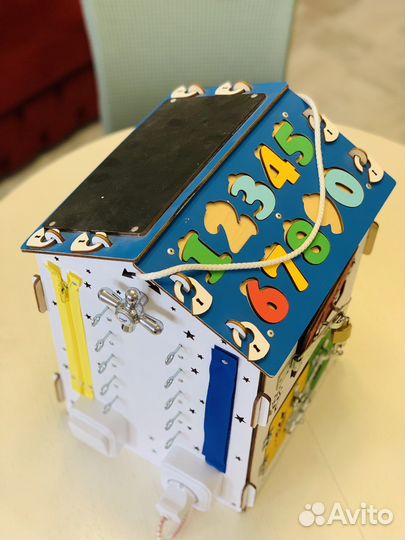 Бизиборд Домик развивающий busymotik
