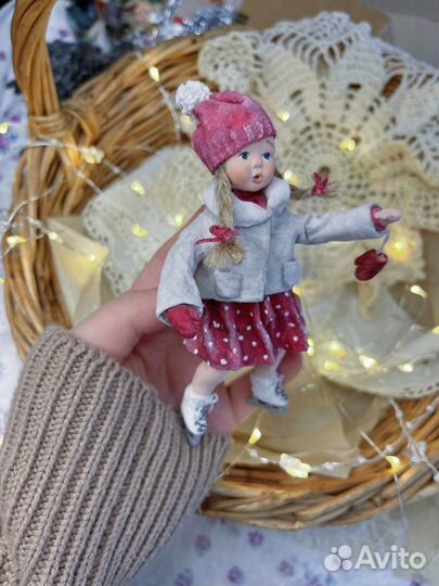 Ватная елочная игрушка девочка