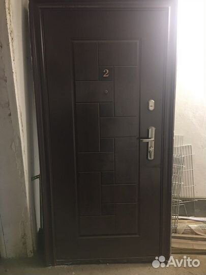 Дверь входная металлическая