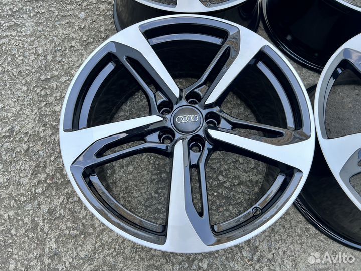 Оригинальные диски Audi TT 8S R19