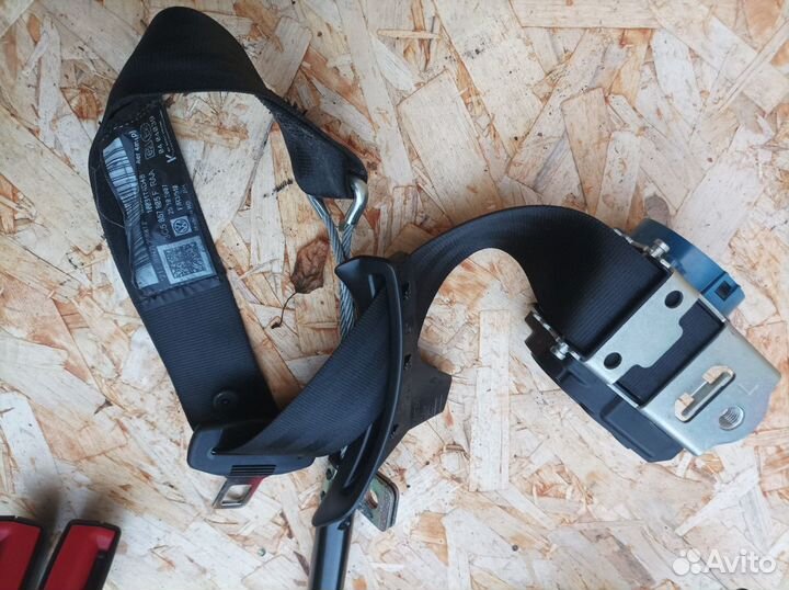 Ремень безопасности задний VW passat b6 sedan