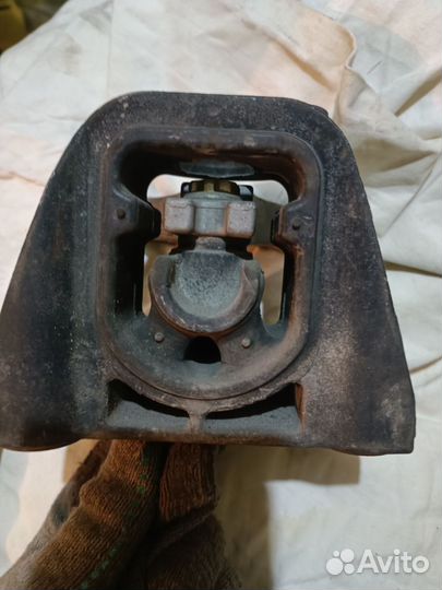 Подушка АКПП Honda Civic 4D для кузова FD