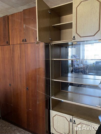 Шкаф сервант