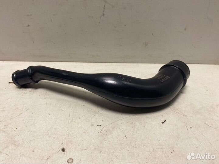 Патрубок вентиляции картера Volkswagen Golf