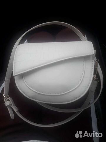 Сумочка белого цвета