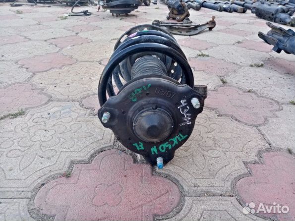 Стойка амортизатора Hyundai Tucson 3 бу оригинал