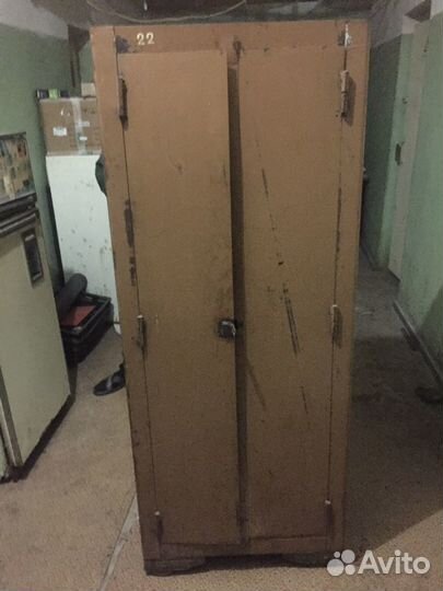 Ящик металлический для одежды