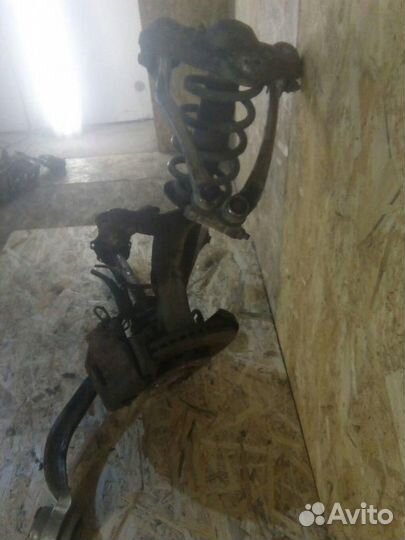 Стойка амортизатора передняя правая Audi A4 B5