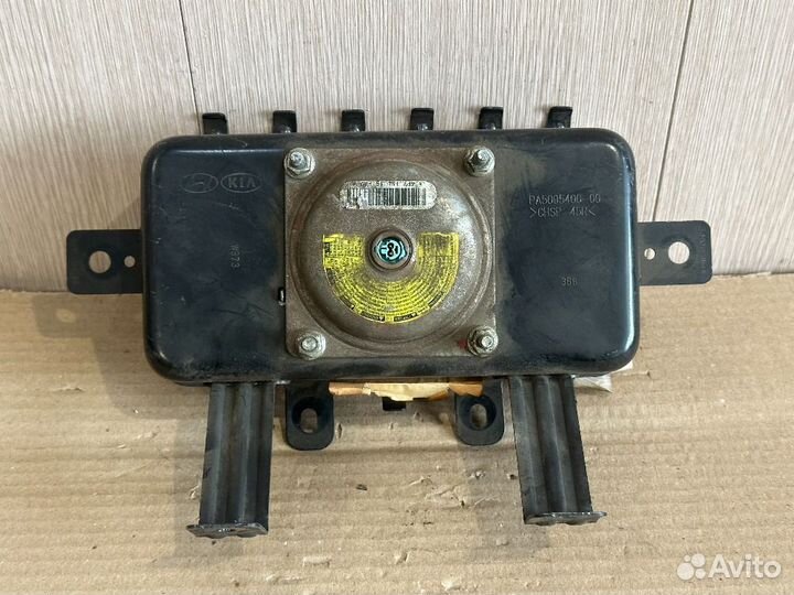 Подушка безопасности в торпедо Hyundai Solaris l