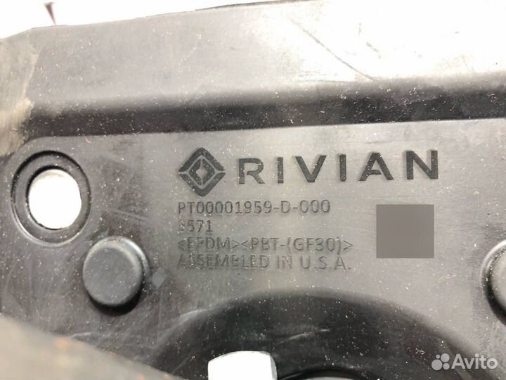 Кардан рулевой колонки Rivian R1T 2022 PT00001960