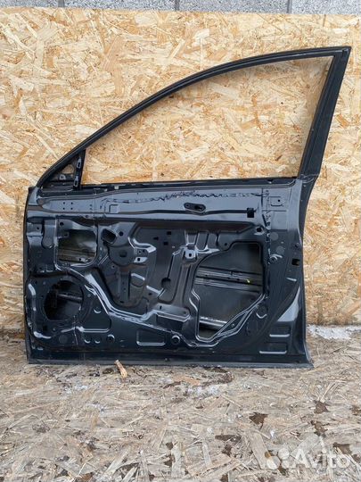 Дверь передняя правая Nissan Almera G15