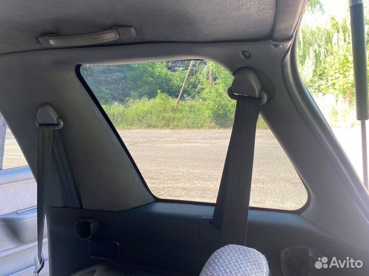 Обшивки стойк кузова Mitsubishi Space Wagon 2