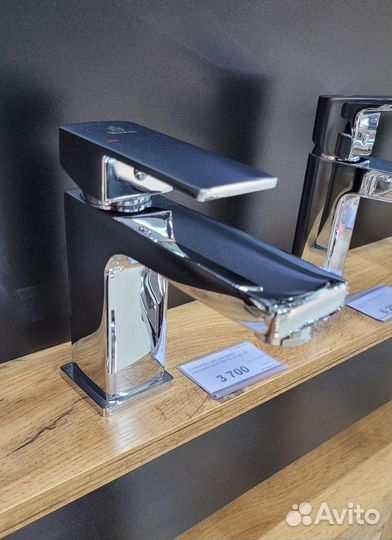 Смеситель для раковины в ванной