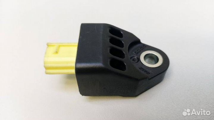 Датчик удара Toyota Camry XV40 рест. 2011