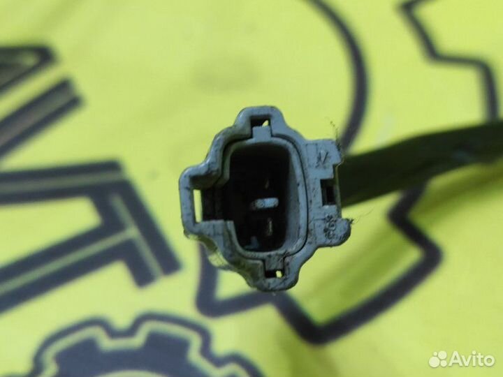 Датчик ABS передний левый Toyota Harrier GSU30