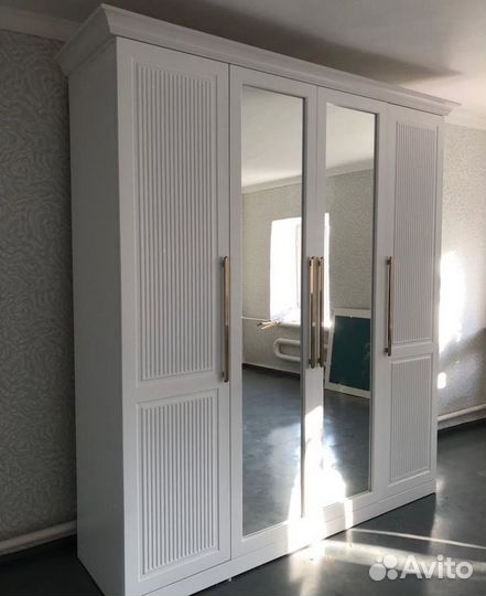 Шкаф распашной новый
