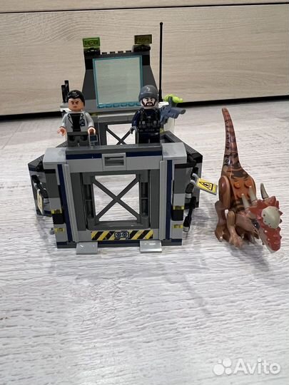 Lego jurassic world 75927