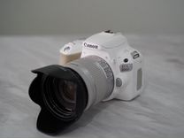 Canon EOS 200D Kit EF-S 18-55mm f/3.5-5.6 IS STM