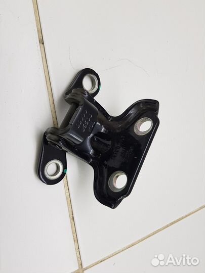 Петля двери задняя левая верхняя (Geely Coolray)