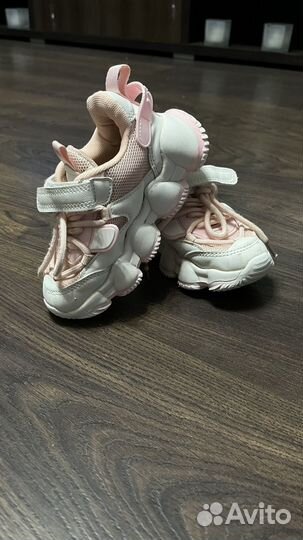 Кроссовки для девочки 27 размер
