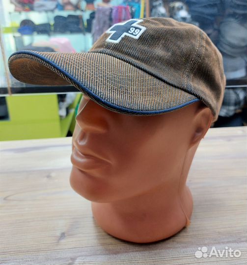 Бейсболка с крестом