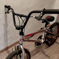 BMX велик для трюков