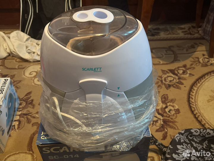 Практически новая электрическая соковыжималка Scar