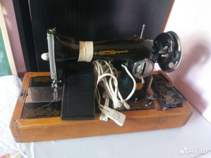 Швейная машина Подольск с электроприводом
